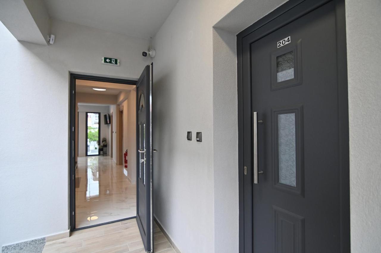 Armonia Luxury Suites Nea Vrasna Exterior photo