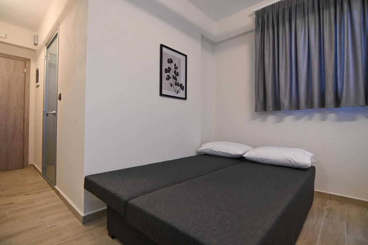 Armonia Luxury Suites Nea Vrasna Exterior photo