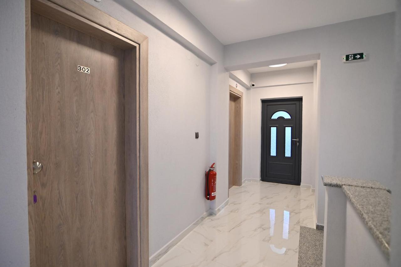 Armonia Luxury Suites Nea Vrasna Exterior photo