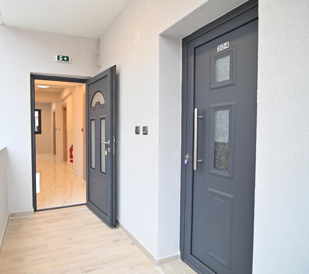 Armonia Luxury Suites Nea Vrasna Exterior photo
