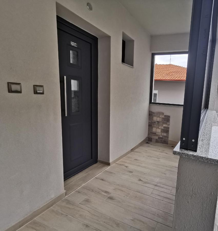 Armonia Luxury Suites Nea Vrasna Exterior photo