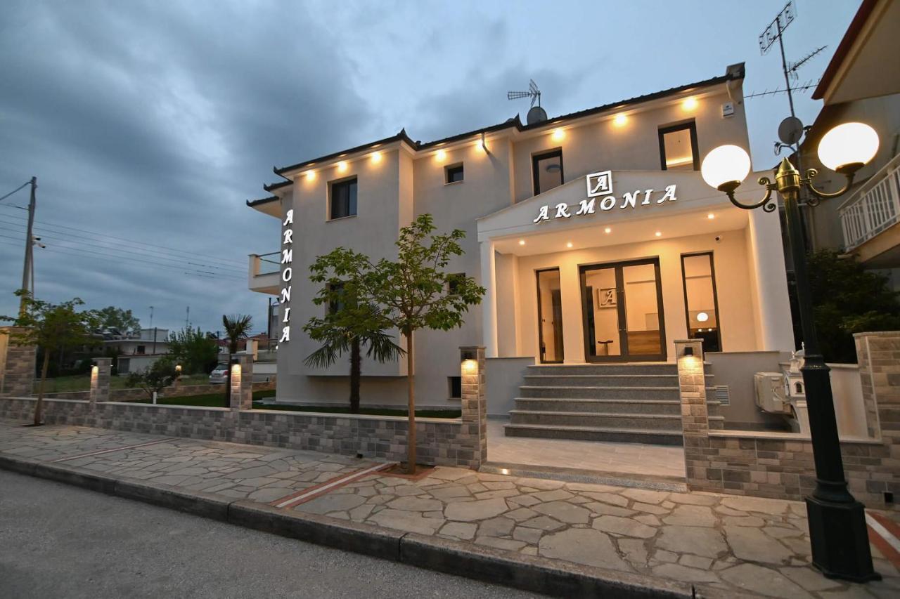 Armonia Luxury Suites Nea Vrasna Exterior photo